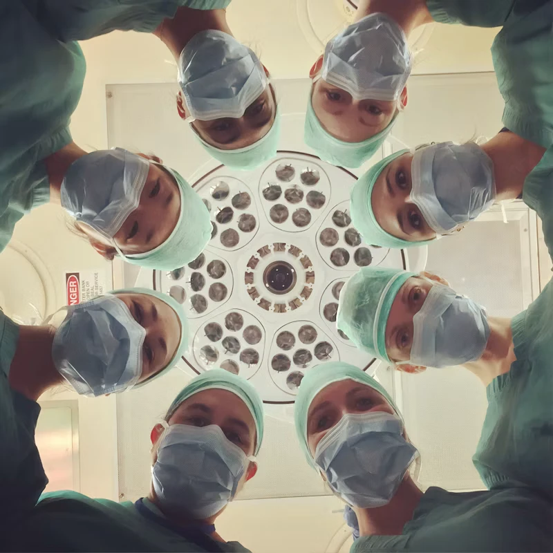 Field operating theater treating trauma casualties